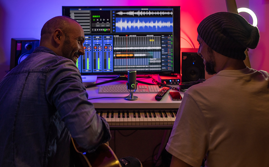 JBL Quantum Stream Studio Four selectable voice pick-up patterns - Image